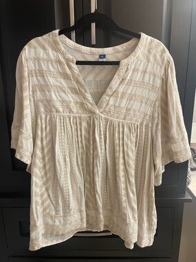 Old Navy Cream and White Geometric Boho V-Neck Top
